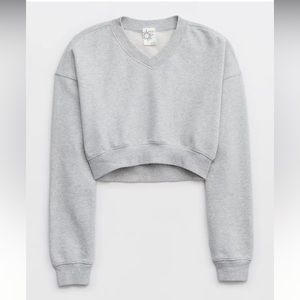 Real Good
OFFLINE By Aerie Throw-Back Cropped V Neck Sweatshirt. NEVER USED